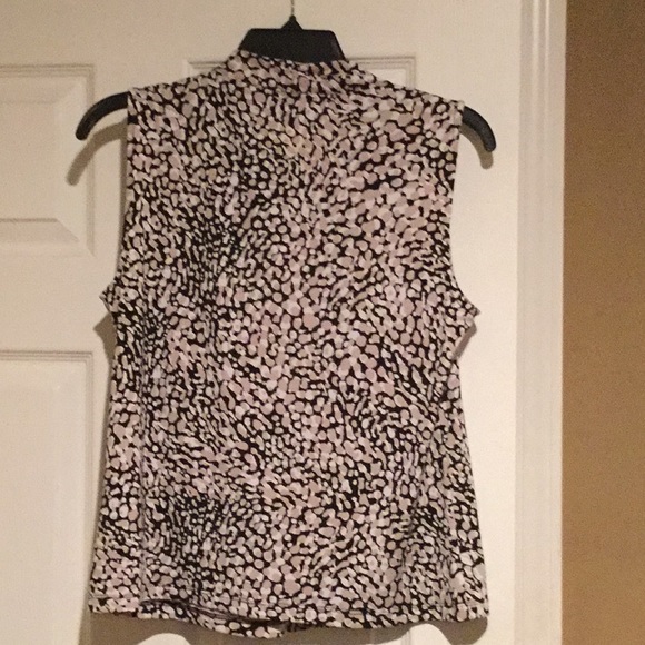 Sleeveless blouse - Picture 2 of 2